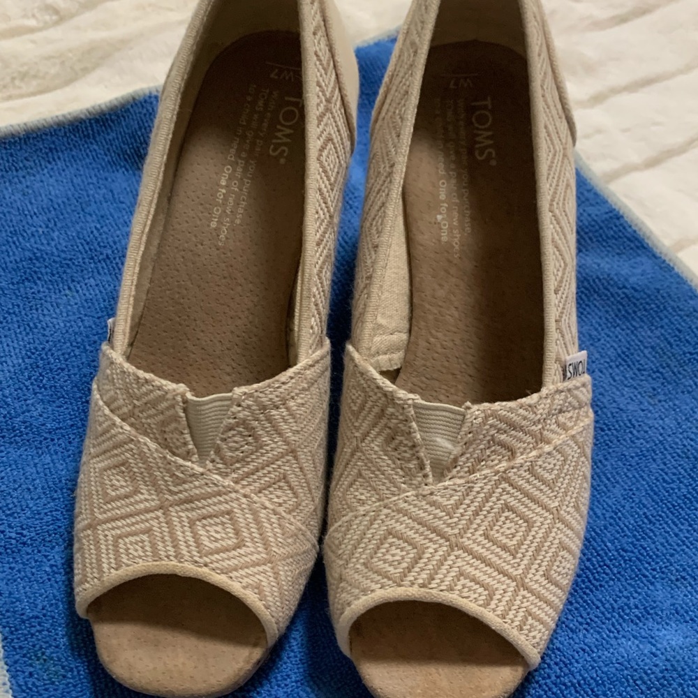 Toms wedge peep toe heels size 7